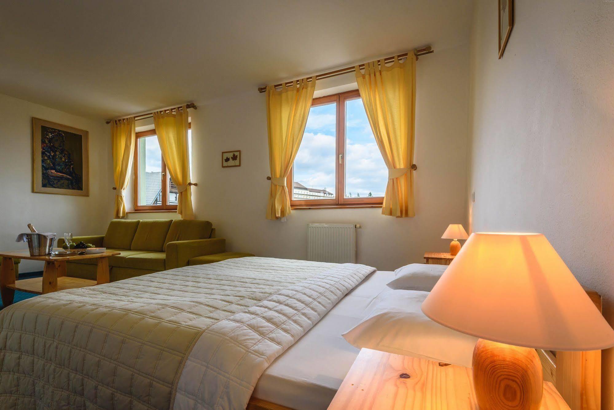 Hotel Villa Siesta Vysoke Tatry Luaran gambar