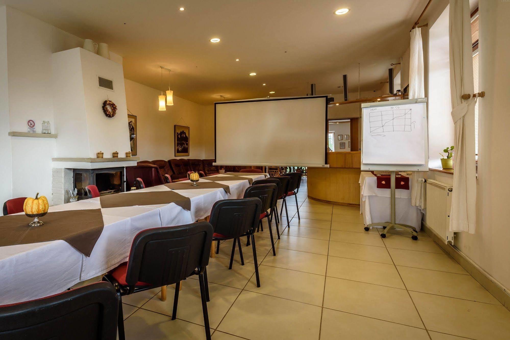 Hotel Villa Siesta Vysoke Tatry Luaran gambar