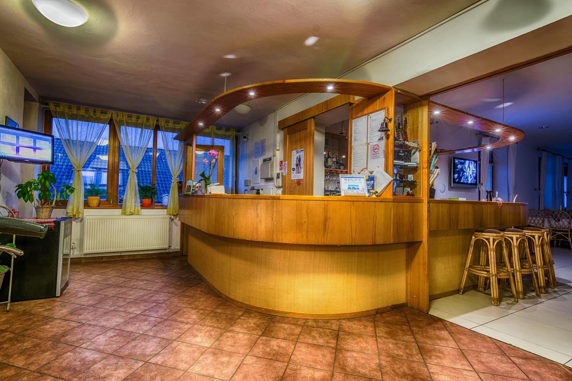 Hotel Villa Siesta Vysoke Tatry Luaran gambar